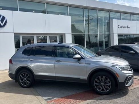 Used 2022 Volkswagen Tiguan SE FWD image 4