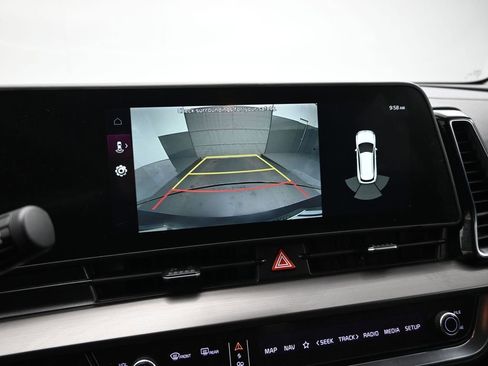 Used 2023 Kia Sportage EX image 16