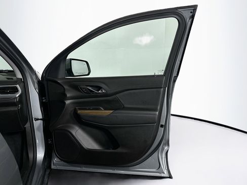 Used 2023 GMC Acadia SLE w/ Driver Convenience Package image 33