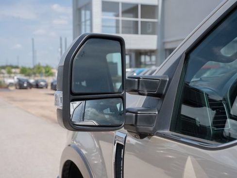 Used 2017 Ford F250 King Ranch w/ King Ranch Ultimate Package AWD/4WD image 16