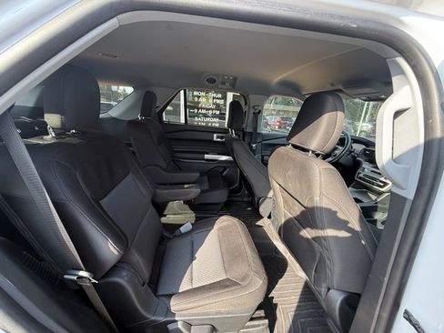 Used 2022 Ford Explorer XLT w/ Class IV Trailer Tow Package image 16