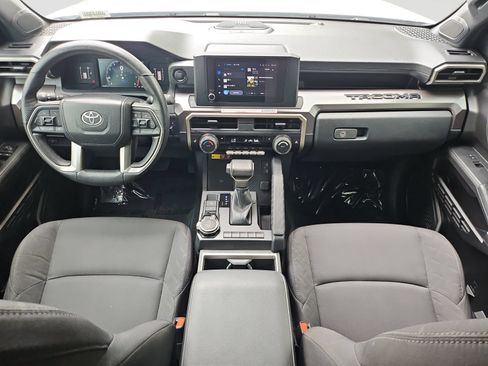 Used 2024 Toyota Tacoma SR5 AWD/4WD image 10