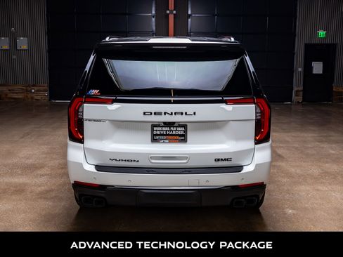 Used 2026 GMC Yukon Denali w/ Denali Reserve Package AWD/4WD image 8