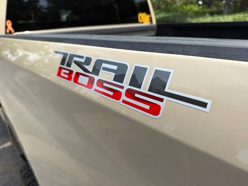 Used 2023 Chevrolet Silverado 1500 LT Trail Boss w/ Protection Package AWD/4WD image 7