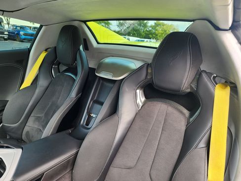 Used 2023 Chevrolet Corvette Stingray Premium Conv w/ Z51 Performance Package image 13