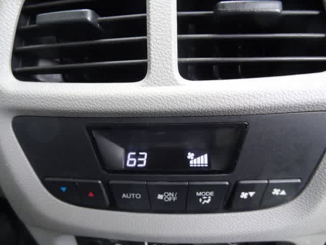 Used 2017 Honda Pilot Touring image 16