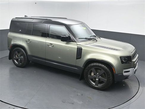 Used 2022 Land Rover Defender 110 SE image 45