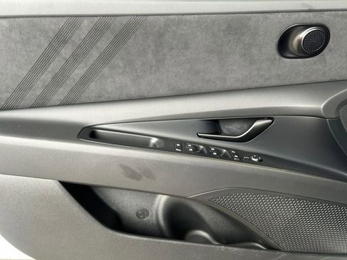 Certified 2025 Hyundai Elantra N Base image 22