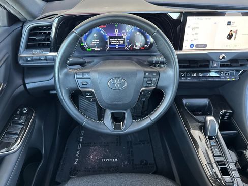 Certified 2024 Toyota Crown w/ Carpet Mat Package (TMS) AWD/4WD image 13