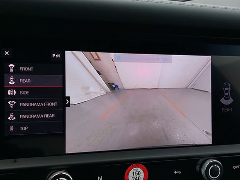 Used 2025 Porsche Macan image 26