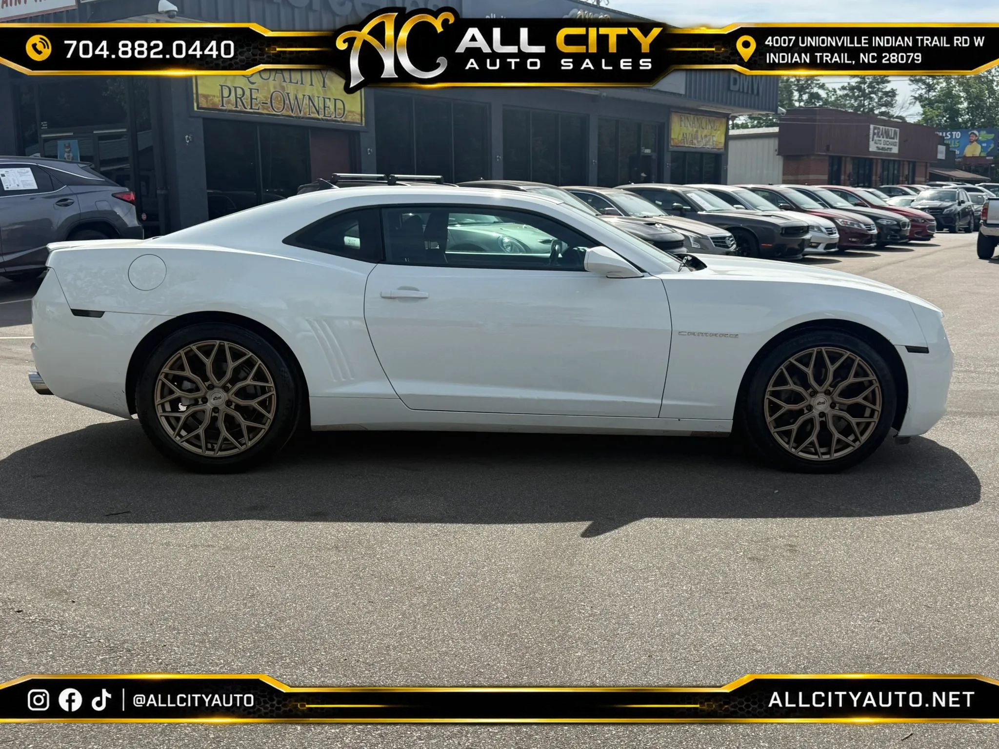 Used 2013 Chevrolet Camaro LT RWD image 8