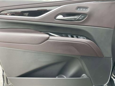 Used 2024 Cadillac Escalade ESV Premium Luxury Platinum image 20