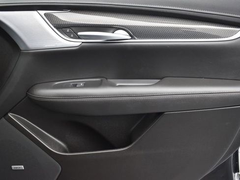 Used 2023 Cadillac XT5 Sportv w/ LPO, Floor Liner Package AWD/4WD image 32