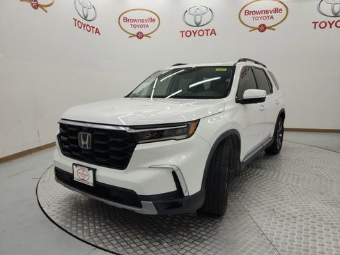 Used 2023 Honda Pilot Elite image 2
