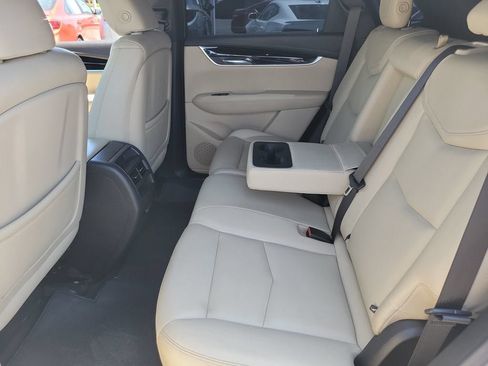 Used 2018 Cadillac XT5 FWD image 15
