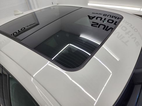 Used 2021 Cadillac CT5 V w/ Premium Package image 4