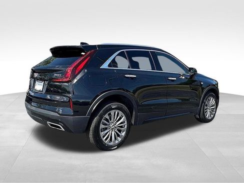 Used 2024 Cadillac XT4 Premium Luxury FWD image 5