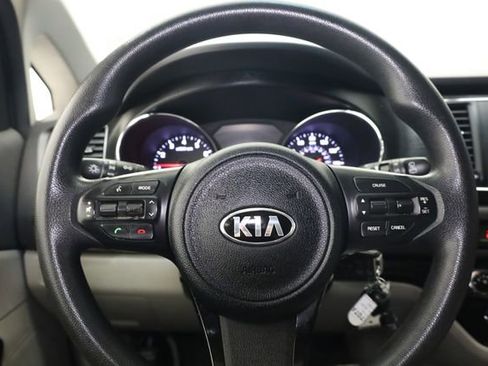 Used 2016 Kia Sedona LX w/ Option Group 020 image 17