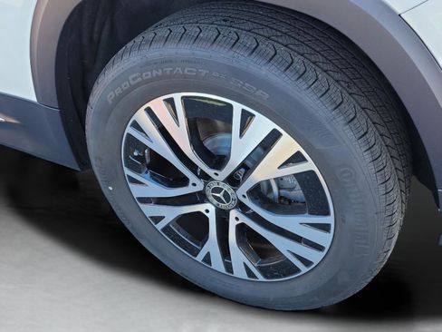 Certified 2025 Mercedes-Benz GLB 250 image 34