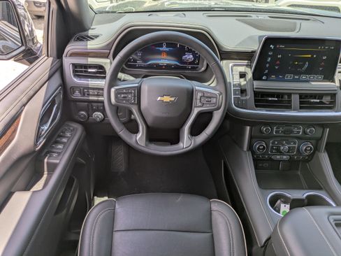 Used 2023 Chevrolet Tahoe Premier RWD image 15