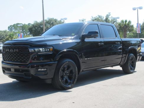 Used 2025 RAM 1500 Big Horn AWD/4WD image 3