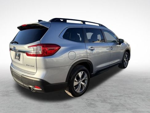 Used 2024 Subaru Ascent Premium w/ Convenience Package image 9