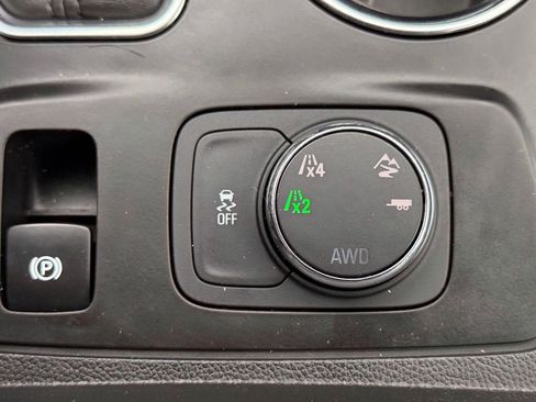 Used 2018 Chevrolet Traverse LT image 28