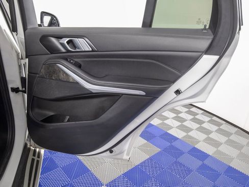 Used 2023 BMW X5 xDrive40i image 16