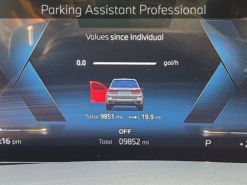 Used 2025 BMW X7 xDrive40i w/ M Sport Package AWD/4WD image 25