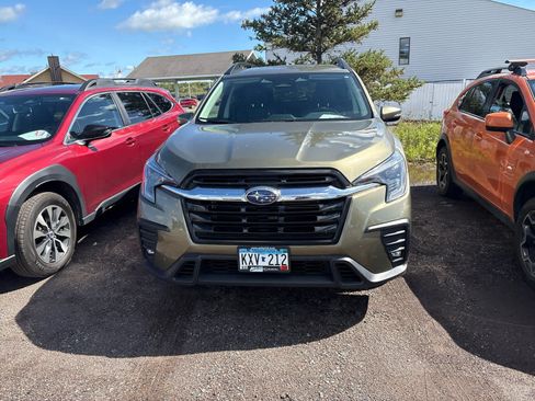 Used 2023 Subaru Ascent Limited AWD/4WD image 4