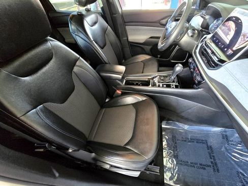 Certified 2024 Jeep Compass Latitude image 21