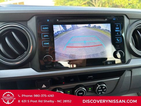 Used 2017 Toyota Tacoma TRD Off-Road w/ Tow Package AWD/4WD image 17