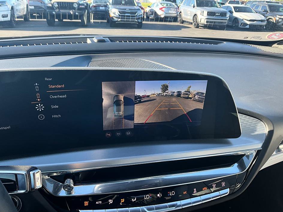 Used 2025 Cadillac Lyriq Sport AWD/4WD image 22