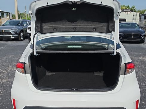 Used 2023 Toyota Corolla LE FWD image 7
