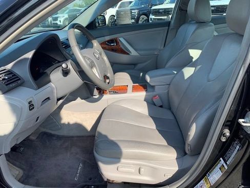 Used 2010 Toyota Camry XLE FWD image 23