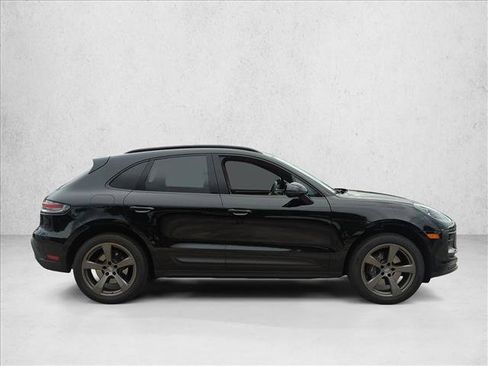Used 2025 Porsche Macan AWD/4WD image 4