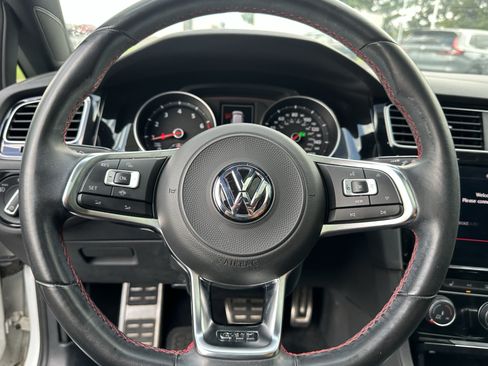 Used 2020 Volkswagen GTI SE FWD image 6