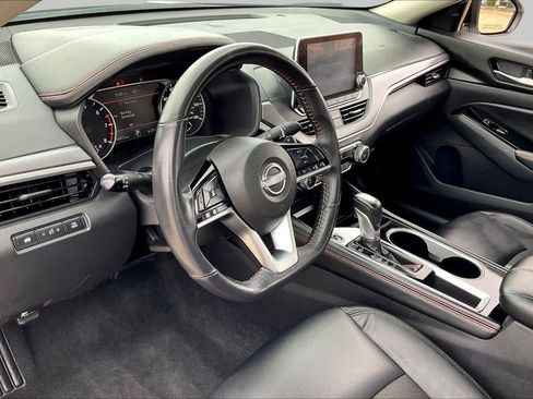 Used 2025 Nissan Altima 2.5 SR FWD image 18