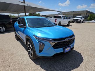 Used 2025 Chevrolet Trax RS w/ Driver Confidence Package FWD video 2