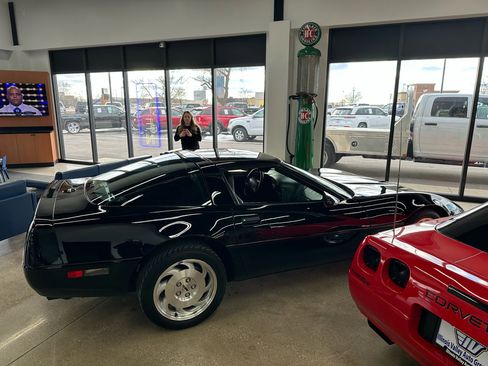 Used 1996 Chevrolet Corvette Coupe image 8