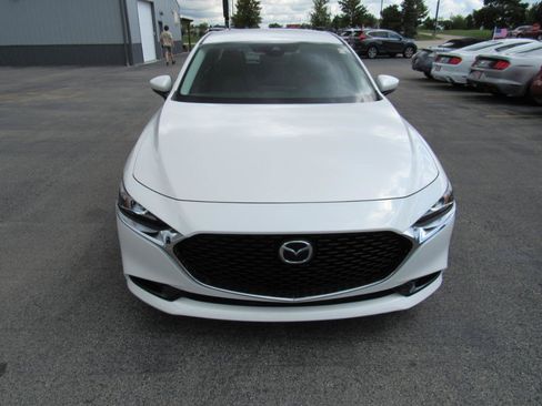 Used 2019 MAZDA MAZDA3 Sedan FWD image 9