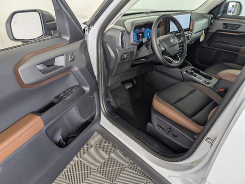 New 2025 Ford Bronco Sport Outer Banks w/ Outer Banks Tech Package+ image 9