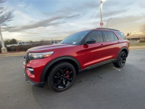 Used 2024 Ford Explorer ST w/ Equipment Group 401A image 4