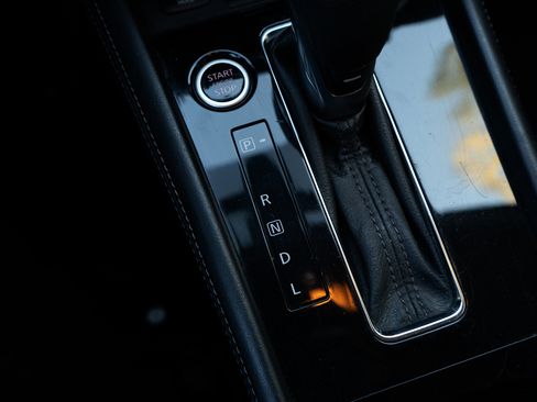 Used 2022 Nissan Kicks SR w/ Interior Electronics Package image 27