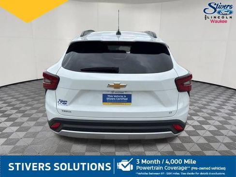 Used 2025 Chevrolet Trax LT FWD image 7