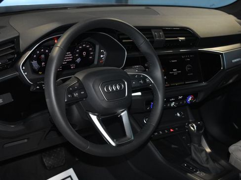 Certified 2025 Audi Q3 2.0T Premium w/ Convenience Package image 2