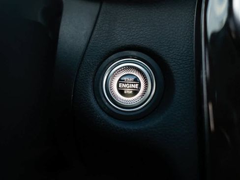 Certified 2019 Mercedes-Benz C 300 4MATIC Sedan image 31