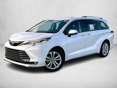 Used 2023 Toyota Sienna Platinum