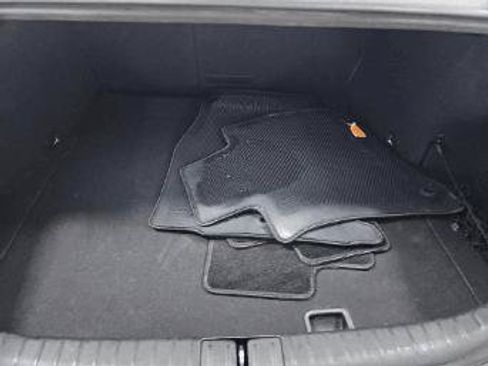 Used 2025 Genesis G70 2.5T AWD/4WD image 12