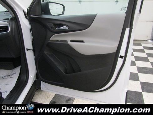 Certified 2023 Chevrolet Equinox LS w/ LS Convenience Package image 33